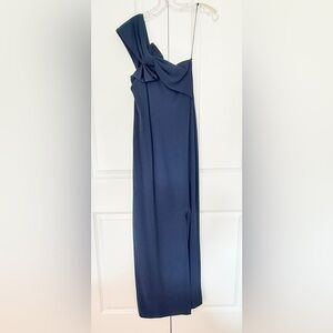 Kimora Lee Simmons 2018 Ready to Wear Collection Navy One-Shoulder Bow Dress! 4